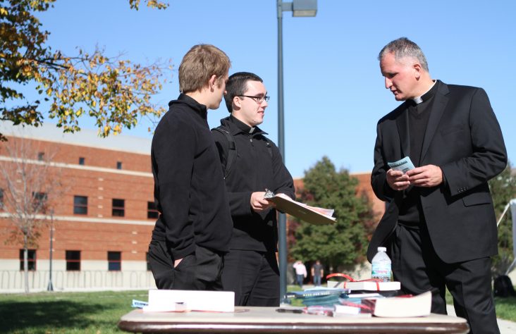 Seminarians evangelize at Ball State University