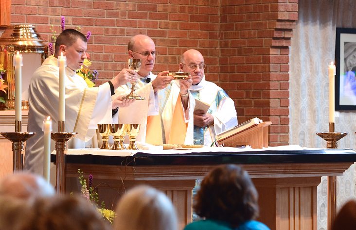 St. Mary of the Annunciation Parish celebrates dedication of new altar