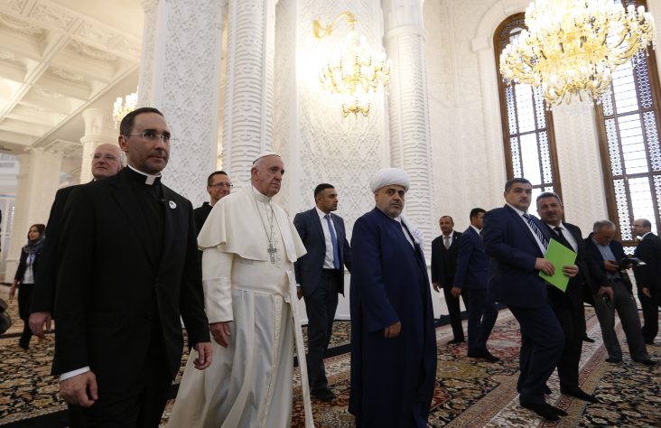Tolerance is good for society, the soul, pope says at mosque