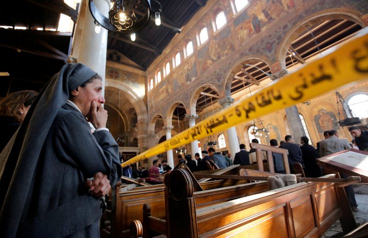 Pope calls Coptic Pope Tawadros to express condolences after Cairo attack