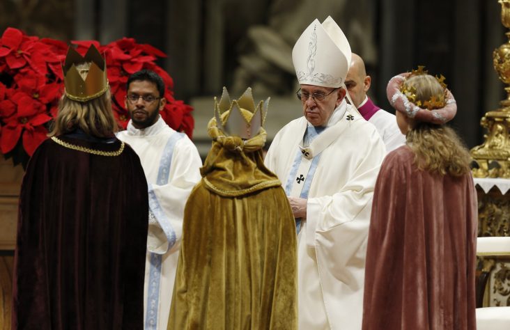Pope prays for new year marked by tenderness, brotherhood, peace