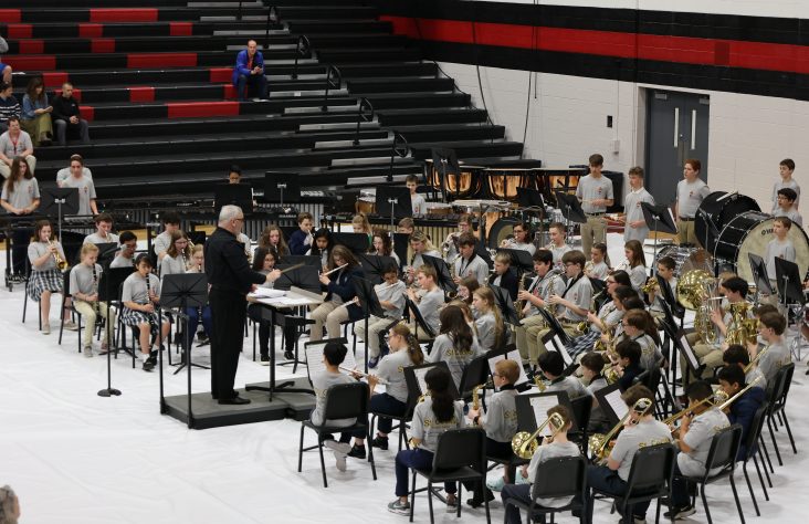 Fort Wayne Catholic high schools join in concert