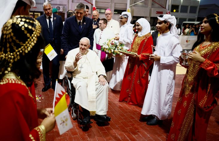In Bahrain, Pope Sees Joy of Catholic Minority, Deepens Ties with Muslims