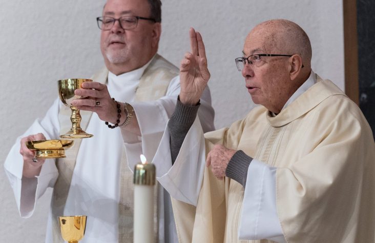 First Deaf Priest in U.S. Visits Minnesota Parish, Inspires Jesuit Novice