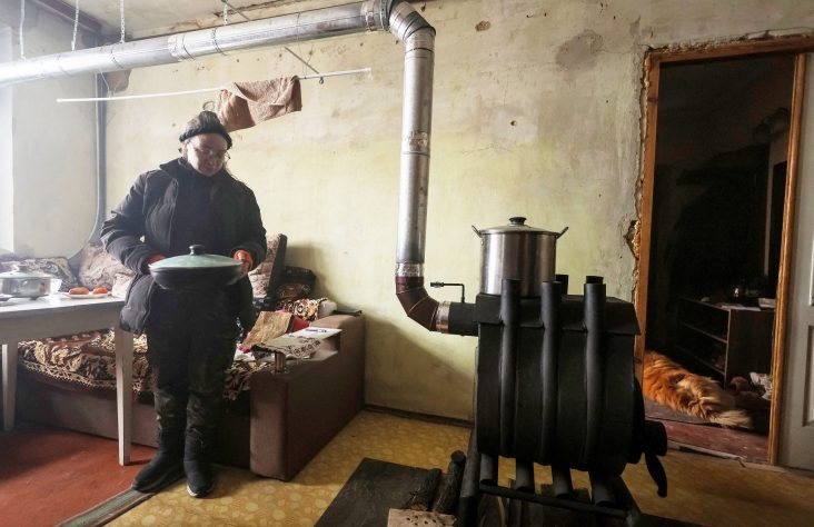 No Heat, No Electricity: Bishop Warns of New Wave of Ukrainian Refugees