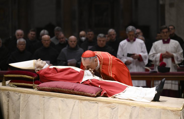 Pope Benedict’s Body Solemnly, Lovingly Carried to St. Peter’s Basilica