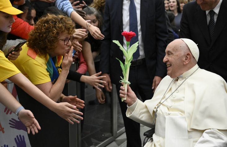 Pope: Jesus Gave His Life Out of Love for All